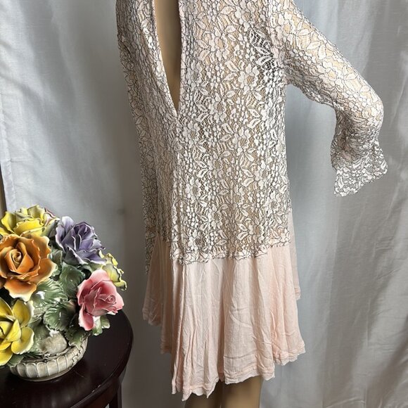Free People tell tale sheer lace tunic mini dress keyhole long bell sleeve - Picture 10 of 16
